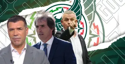 Jared Borgetti junto a Guillermo Almada y Javier Aguirre / FOTO X