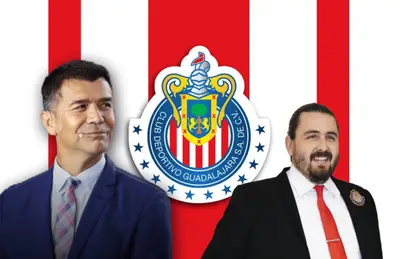 Jared Borgetti y Amaury Vergara riéndose/Foto Target Scouting.