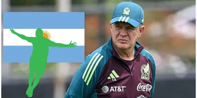 Javier Aguirre en entrenamiento con el Tri. Foto: ESTO