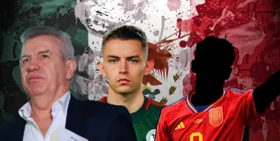 Javier Aguirre junto a Álvaro Fidalgo y jugador incógnito de España / FOTO FACEBOOK