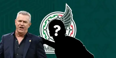 Javier Aguirre junto a figura incógnita / FOTO MEXSPORT