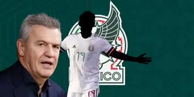 Javier Aguirre junto a futbolista incógnito del Tri / FOTO BOLAVIP