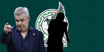 Javier Aguirre junto a futbolista incógnito / FOTO JUAN FÚTBOL