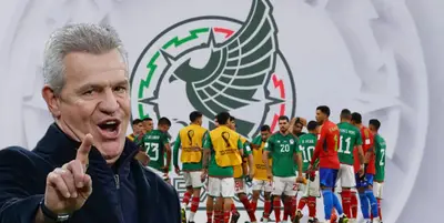 Javier Aguirre junto a futbolistas del Tri / FOTO EFE