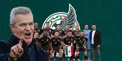 Javier Aguirre junto a futbolistas del Tri / FOTO MARCA