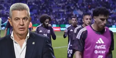 Javier Aguirre junto a futbolistas del Tri / FOTO POSTA MX