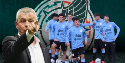 Javier Aguirre junto a futbolistas uruguayos / FOTO FACEBOOK