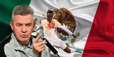 Javier Aguirre junto a Iñaki Williams / FOTO MARCA