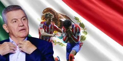 Javier Aguirre junto a jugadores del Atlético de Madrid / FOTO GETTY IMAGES