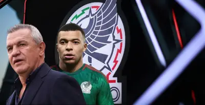 Javier Aguirre junto a Kylian Mbappé / FOTO PINTEREST