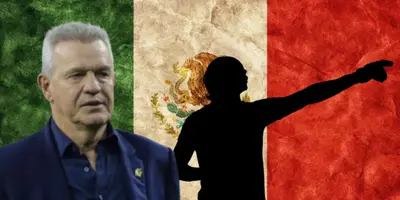 Javier Aguirre junto a portero incógnito / FOTO ESTO