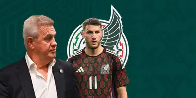 Javier Aguirre junto a Santiago Giménez / FOTO RÉCORD