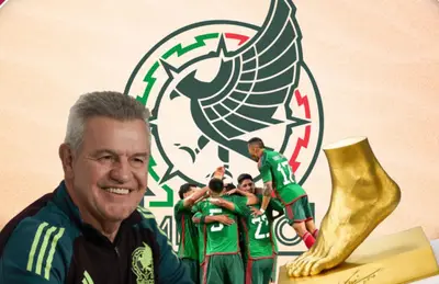 Javier Aguirre sonriendo, jugadores de la Selección Mexicana y pie de oro/ Foto Wallpapers.com