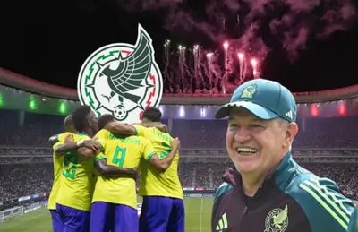 Javier Aguirre sonriente y jugadores de la Selección Brasileña abrazados /Foto Goles y Cifras.