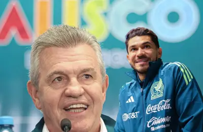 Javier Aguirre y Henry Martín/Foto El Sol de México.