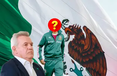 Javier Aguirre y jugador de Selección Mexicana oculto/Foto López Doriga Digital.