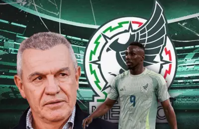 Javier Aguirre y Julián Quiñones/Foto Claro Sports.