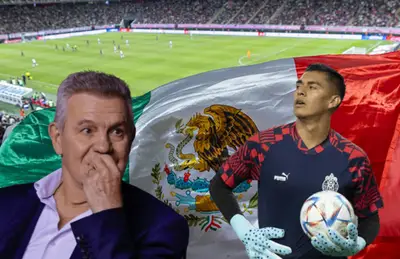 Javier Aguirre y Raúl Rangel con balón en la mano/Foto Mi Selección.