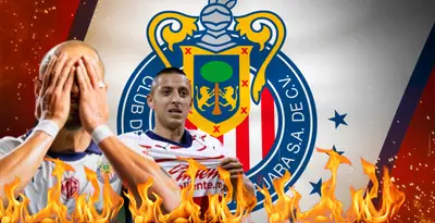 Javier Hernández y Roberto Alvarado / FOTO X