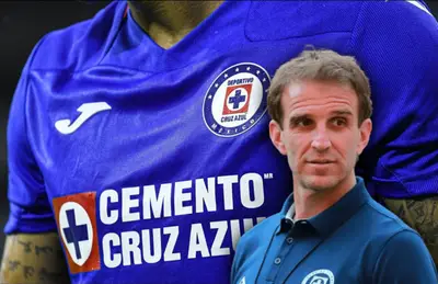 Jersey de Cruz Azul e Iván Alonso / Foto El Universal.