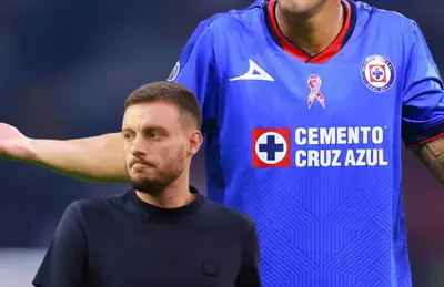 Jersey de Cruz Azul y Martín Anselmi/Foto Superlíder.