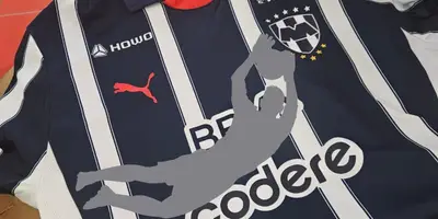 Jersey de Rayados de fondo, tomado de El Horizonte