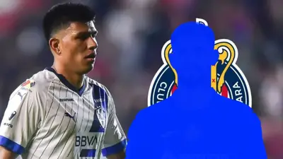 Jesús Gallardo en Rayados, escudo de Chivas y silueta de Chiquete Orozco/ Foto; Sport Judge