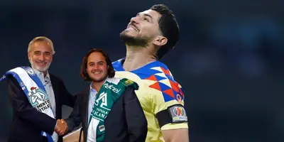 Jesús Martínez padre e hijo junto a Henry Martín / FOTO IMAGO7