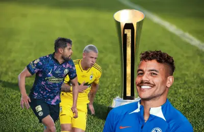 Jonathan dos Santos riendo y Néstor Araujo disputando balón/ Foto Fútbol Mundial.