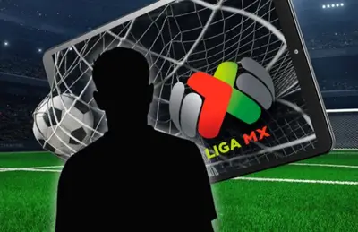 Jonathan González en forma de sombra/Foto El Financiero.