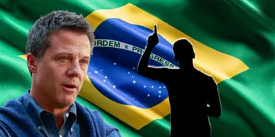 José Antonio Noriega junto a futbolista incógnito / FOTO AS MÉXICO