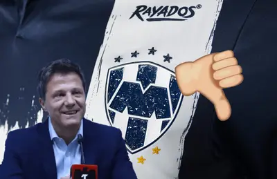 José Antonio Noriega riendo, logo de Monterrey y emoji de pulgar abajo/Foto Rayados.