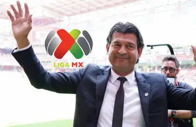 José Cardozo y logo de la Liga MX/ Foto Bolavip.