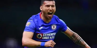 Juan Escobar sí es del interés del América, su salario no es nada barato, gana una millonada.