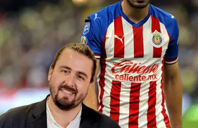Jugador de Chivas y Amaury Vergara riendo/ Foto Club Deportes.