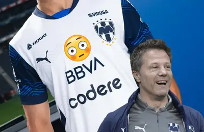 Jugador de Rayados, emoji apenado y José Antonio Noriega riendo,/Foto Excélsior.