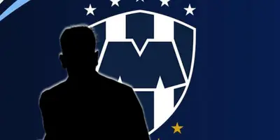 Jugador incógnito junto al escudo de Rayados / FOTO GOAL