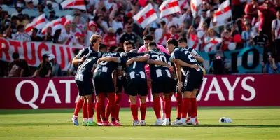 Jugadores antes de partido. Foto: Rayados