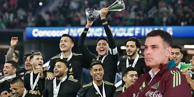 Jugadores celebrando el título. Foto: Goal.com