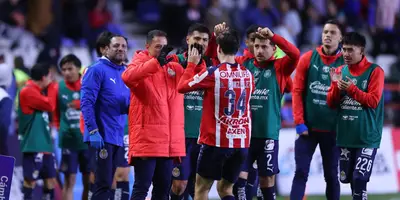 Jugadores celebrando. Foto: Chivas