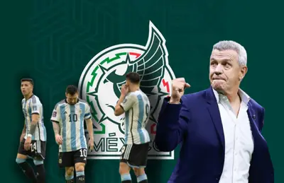 Jugadores de Argentina tristes y Javier Aguirre celebrando/ Foto TV Azteca.