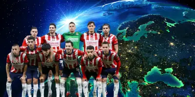 Jugadores de Chivas junto a Europa / FOTO FABIANMEZA