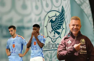 Jugadores de España tristes y Javier Aguirre/Foto Somos News.