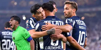 Jugadores de Rayados celebrando gol. Foto: Plural de Michoacán