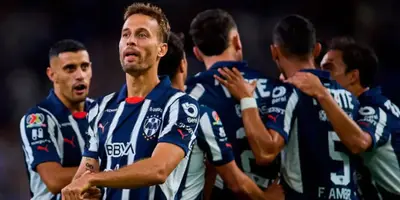 Jugadores de Rayados en partido. Foto: Diario de Morelos