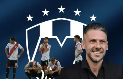 Jugadores de River Plate cabizbajos y Martín Demichelis sonriente/Foto Pinterest.