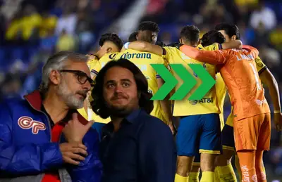 Jugadores del América abrazados y Jesús Martínez junto a su hijo/ Foto Diario AS.