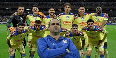 Jugadores del América en formación. Foto: Superlides