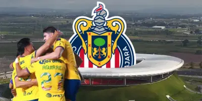 Jugadores del América junto al Estadio Akron / FOTO TRIBUNA NOTICIAS