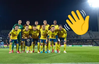 Jugadores del América y emoji de mano/ Foto MexSport.